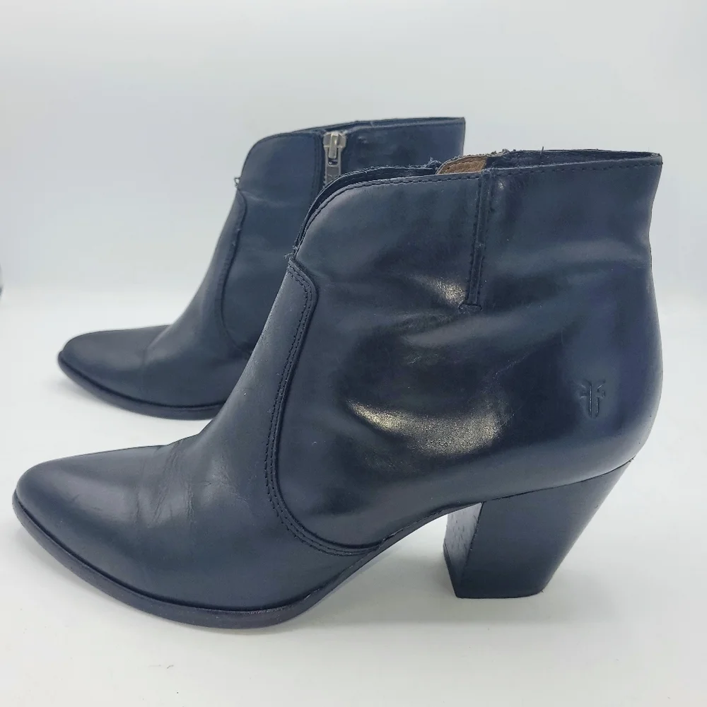 FRYE Jennifer Black Leather Ankle Side Zip Booties Size 7 M - Picture 9 of 16